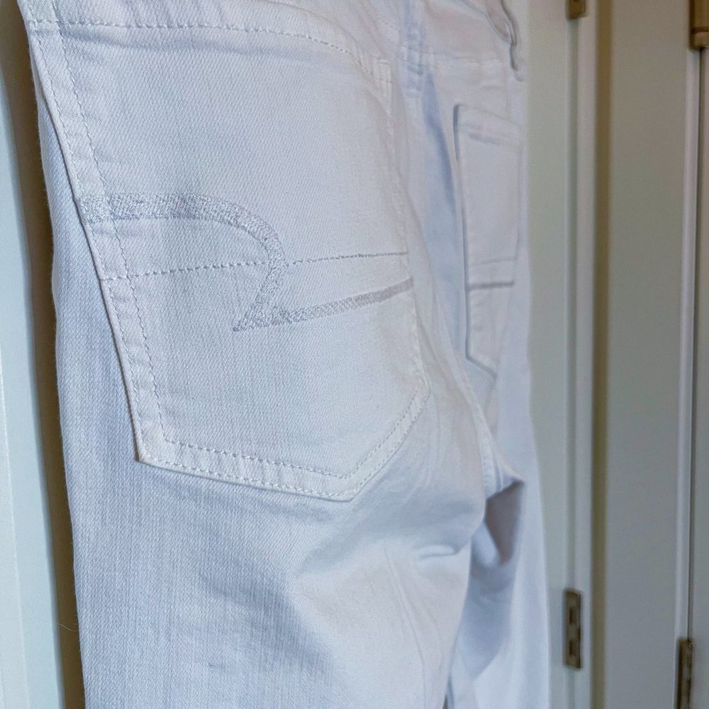 White Flare American Eagle Jeans